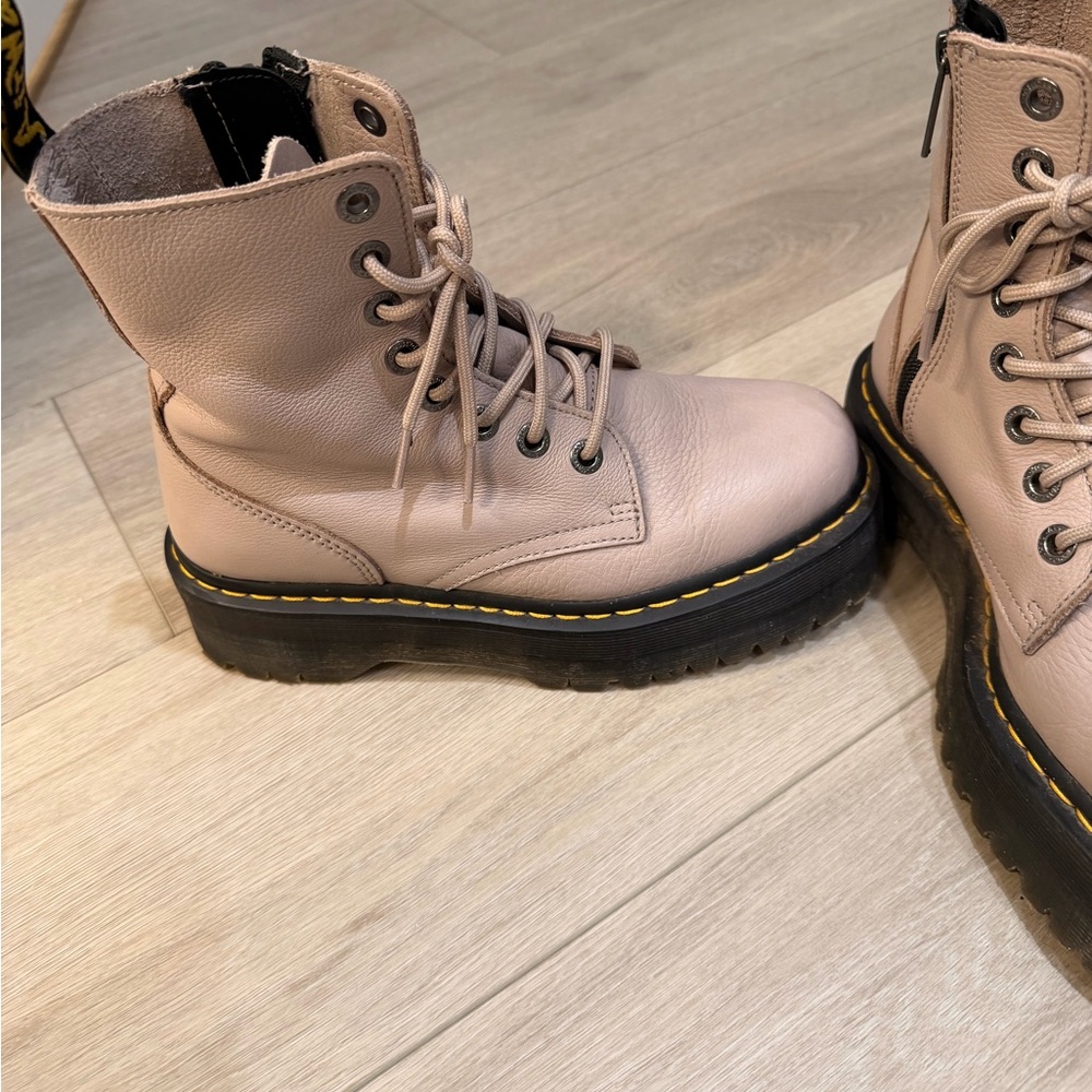 Dr Martens platform boots - Picture 3 of 5